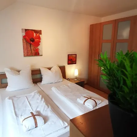 Apartment 21098